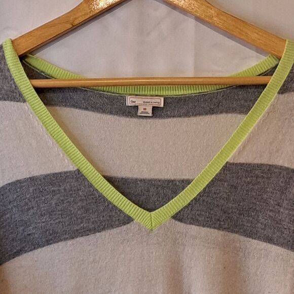 Gap Womens Sweater Green Gray Knit Striped Short Sleeve V-neck Preppy Style -XS - Picture 4 of 14